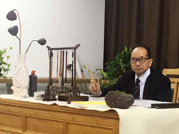 非典逃生”的她从鞋厂女工到建立“九游会·[j9]官方网站 生物建材帝国”-8